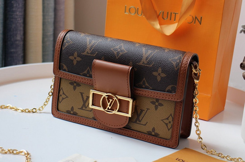 M68746 L Family LV bags Louis Vuitton bag Bag dauphine chain bag-9601422c